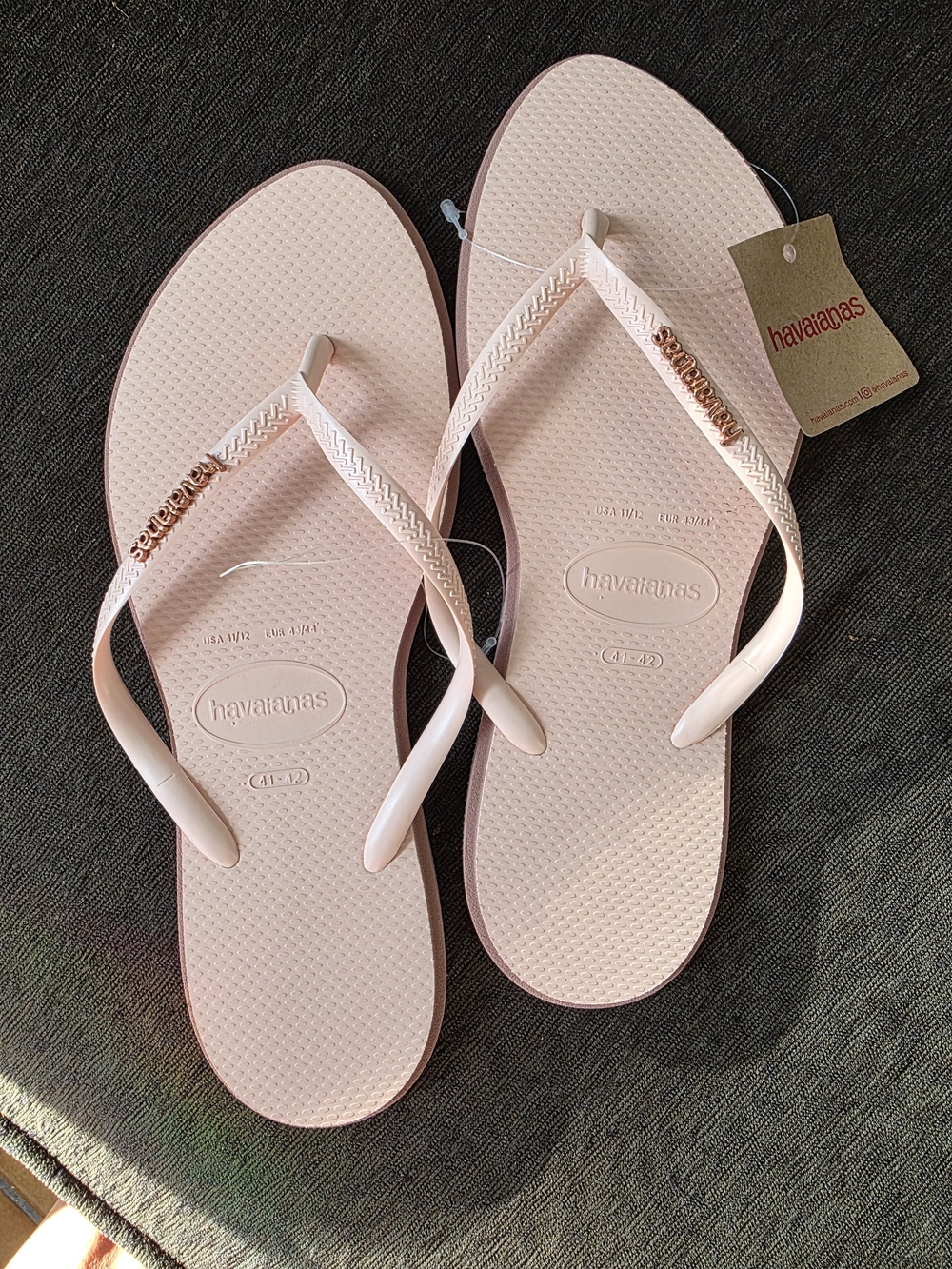 Havaianas Slim Flip Flops in Pale Pink with Rose Gold Logo